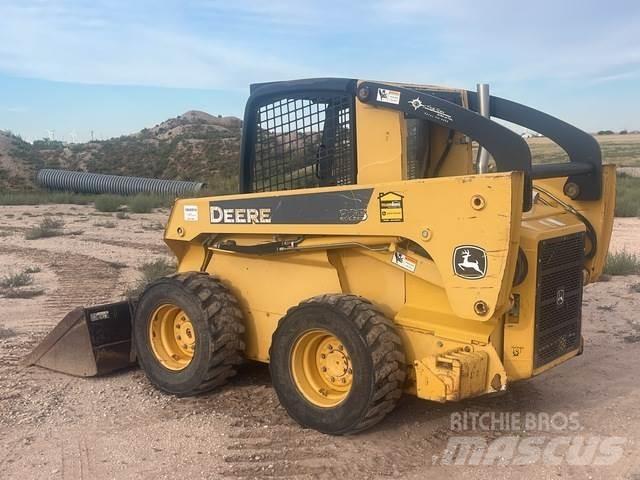 John Deere 325 Ładowarki burtowe