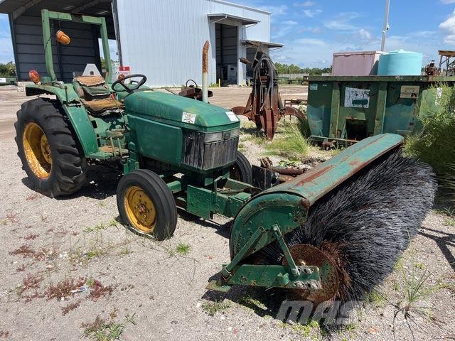 John Deere 970 Zamiatarki wewnętrzne
