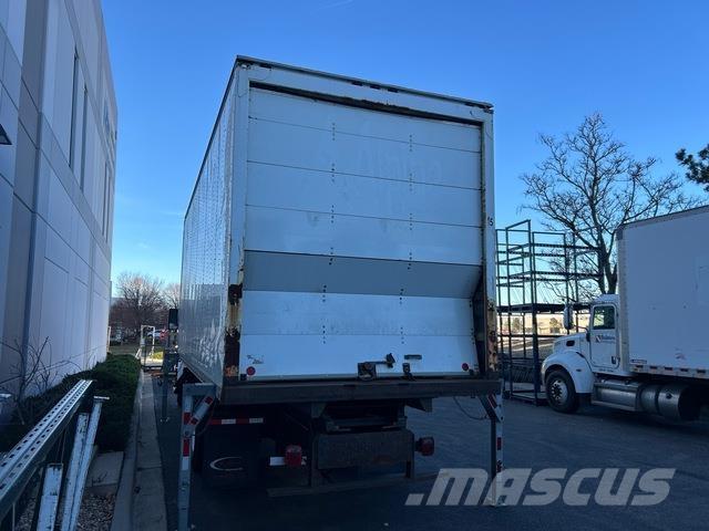 Kenworth T270 Samochody ciężarowe ze skrzynią zamkniętą