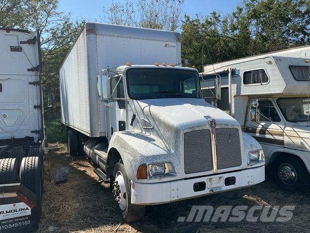 Kenworth T300 Samochody ciężarowe ze skrzynią zamkniętą