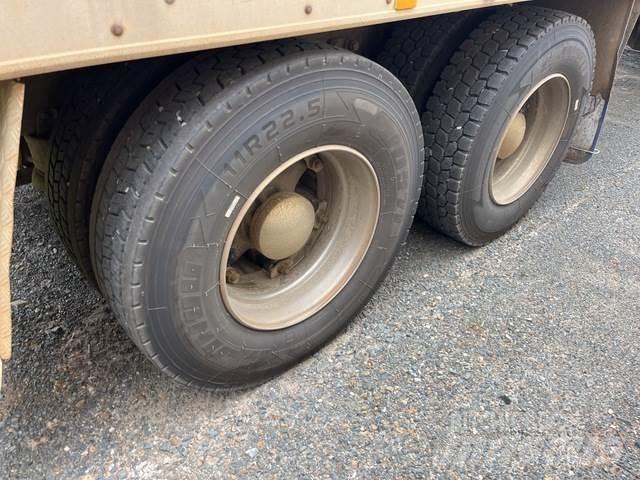 Kenworth T450 Samochody ciężarowe ze skrzynią zamkniętą