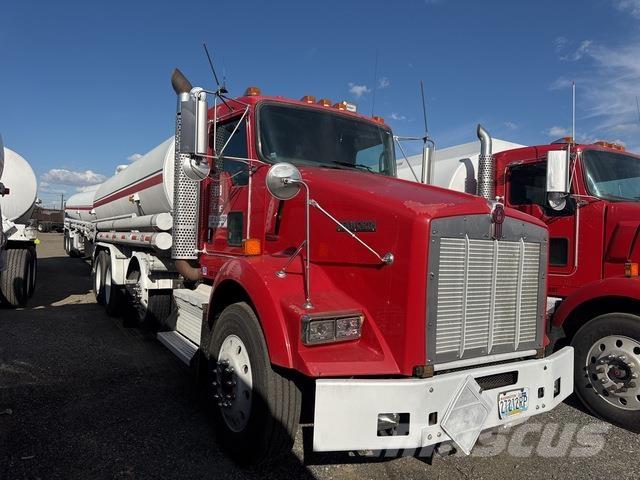Kenworth T800 Cysterna