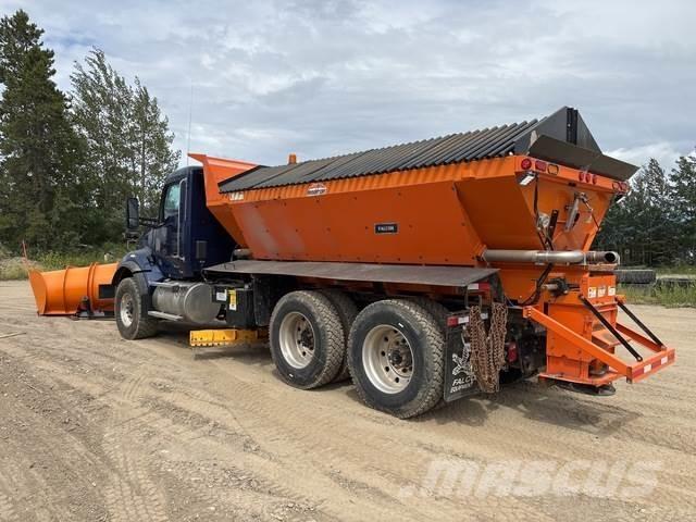 Kenworth T880 Lemiesze i pługi śnieżne