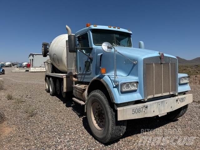 Kenworth W900 Inne