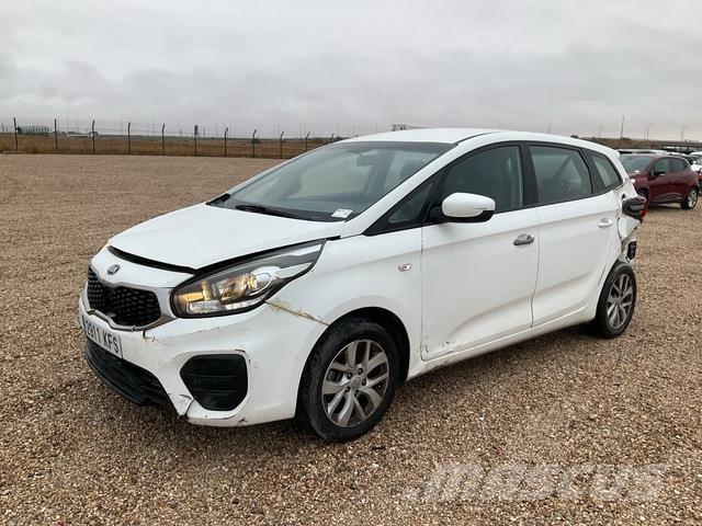 Kia Carens Samochody osobowe