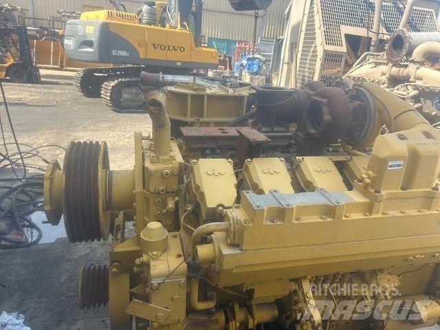 Komatsu  Silniki