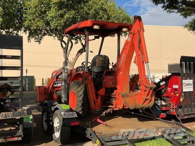 Kubota B26TLB Koparko-ładowarki