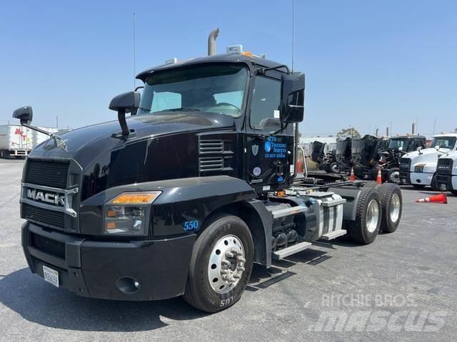 Mack AN64T Ciągniki siodłowe
