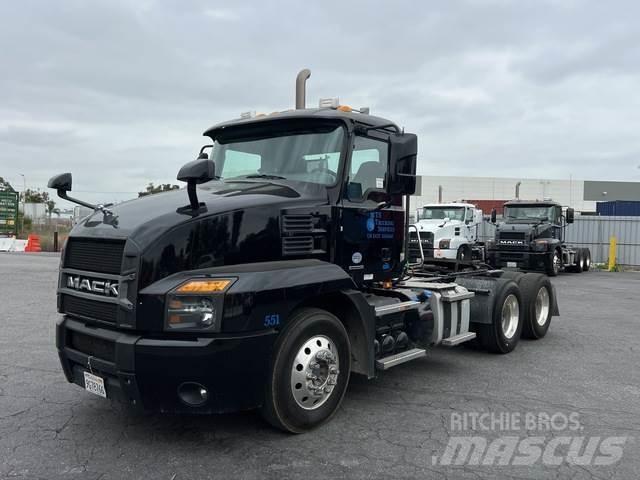 Mack AN64T Ciągniki siodłowe