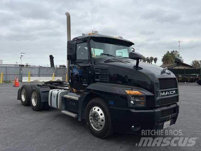 Mack AN64T Ciągniki siodłowe