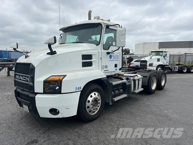 Mack AN64T Ciągniki siodłowe