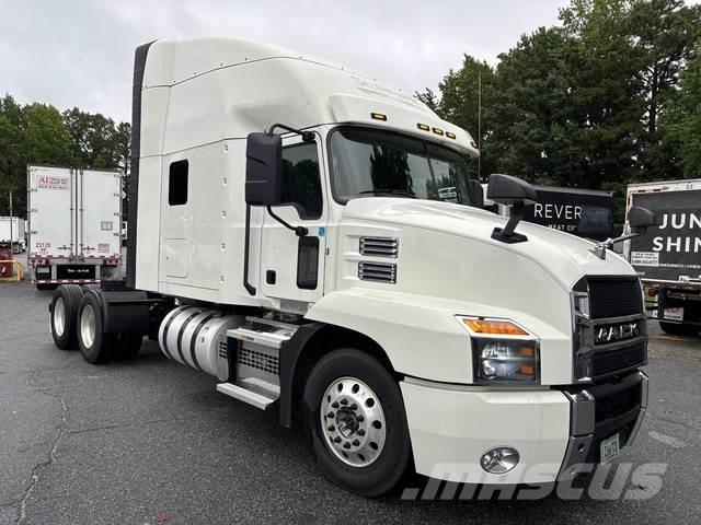 Mack AN64T Ciągniki siodłowe