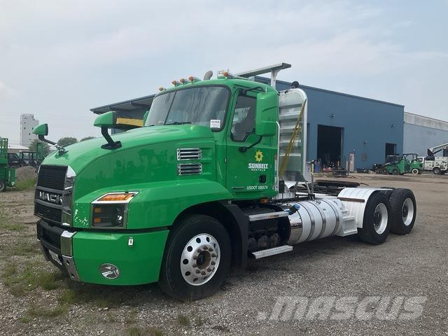 Mack AN64T Ciągniki siodłowe
