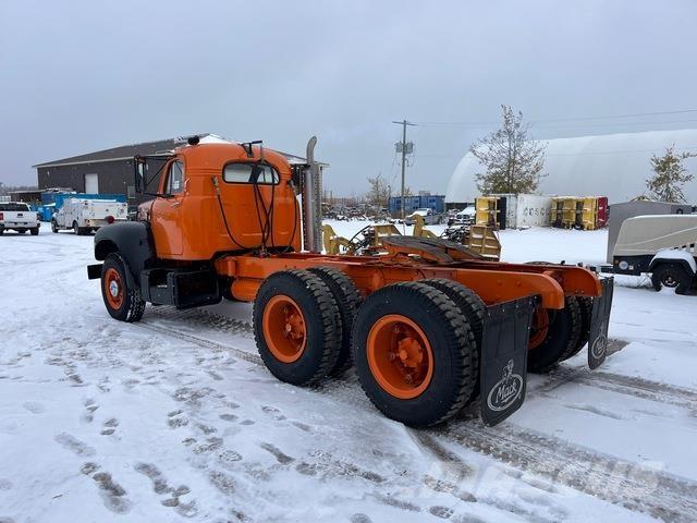 Mack B615T Ciągniki siodłowe