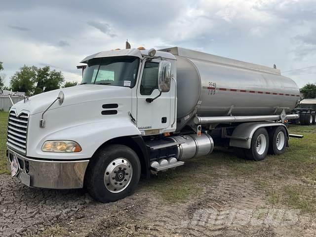 Mack CH613 Cysterna
