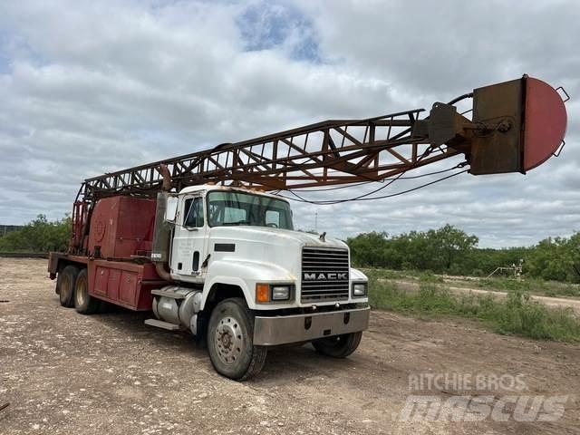 Mack CH613 Maszyny budowlane - Inne