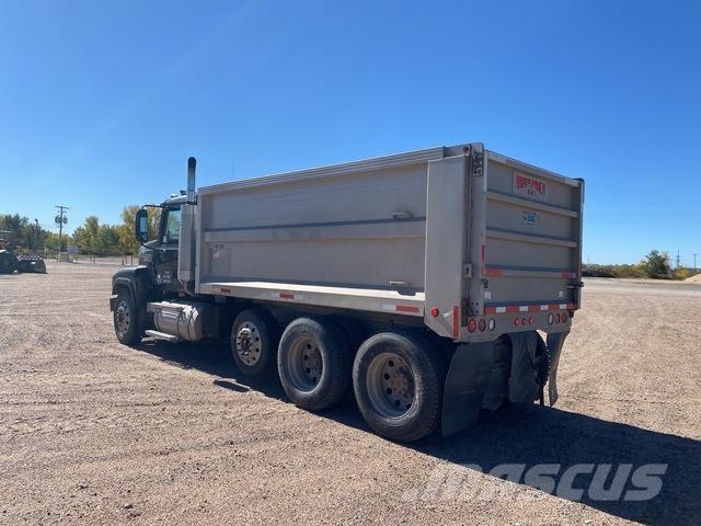 Mack CHN613 Wywrotki