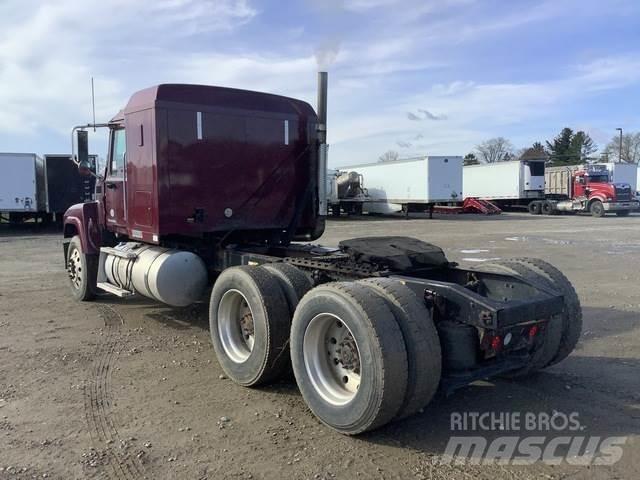 Mack CHU613 Ciągniki siodłowe