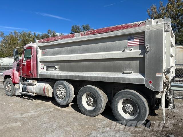 Mack CHU613 Wywrotki