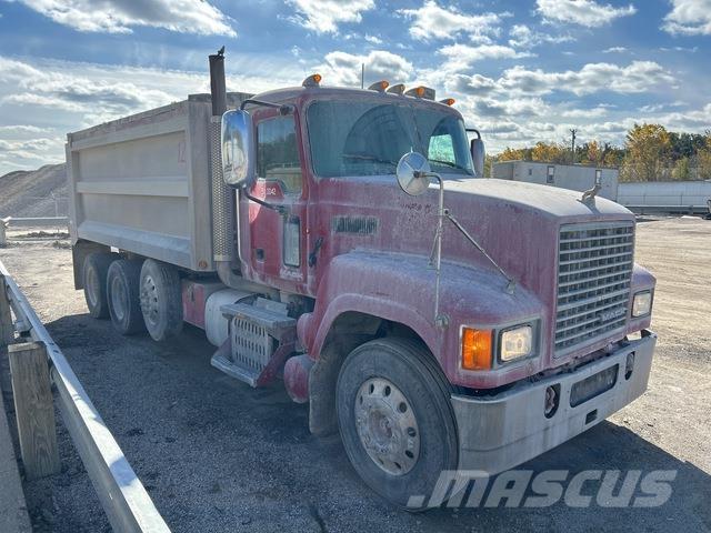 Mack CHU613 Wywrotki