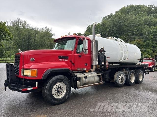 Mack CL733 Kombi / koparki ssące