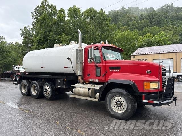 Mack CL733 Kombi / koparki ssące