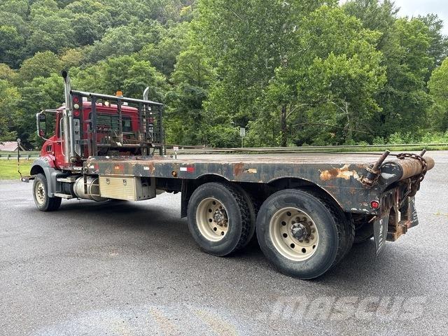 Mack CT713 Samochody ratownicze pomocy drogowej