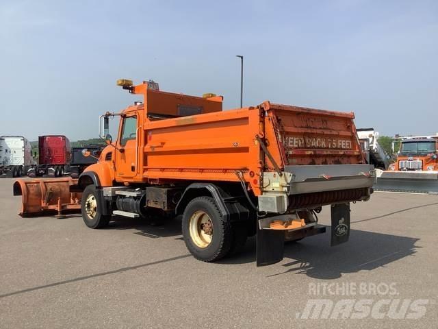 Mack CV700 Lemiesze i pługi śnieżne
