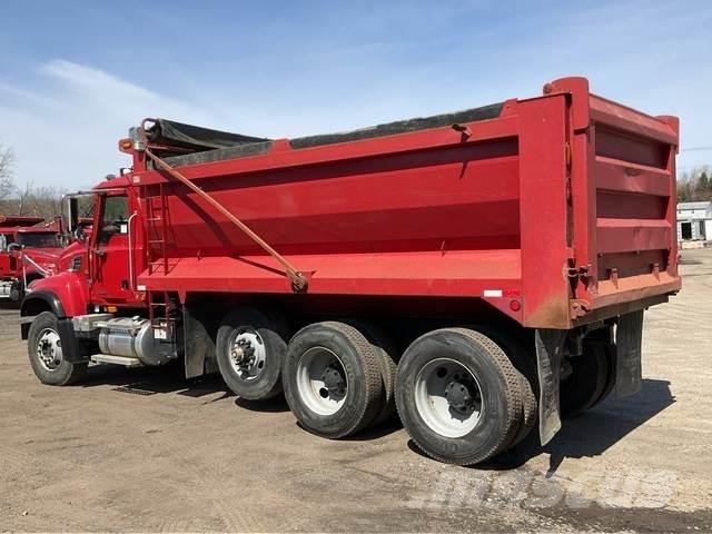 Mack CV713 Wywrotki