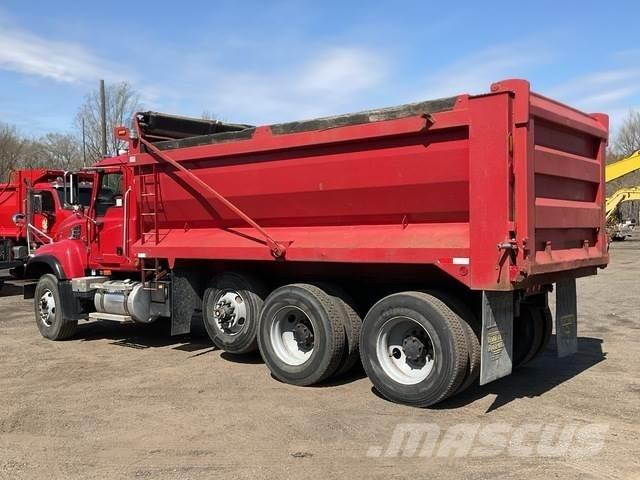 Mack CV713 Wywrotki