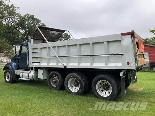 Mack CV713 Wywrotki