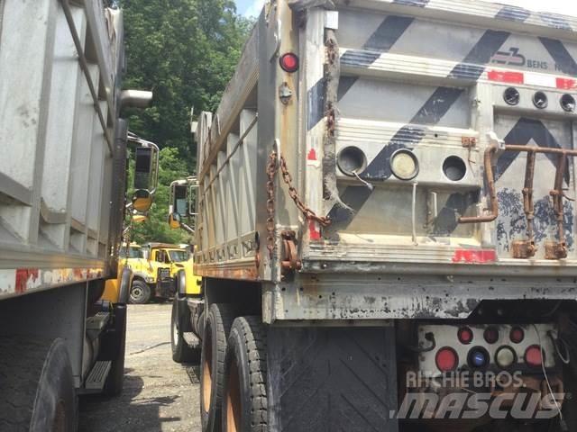 Mack CV713 Piaskarki i solarki