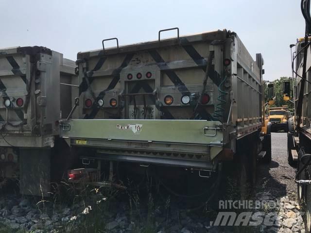 Mack CV713 Lemiesze i pługi śnieżne