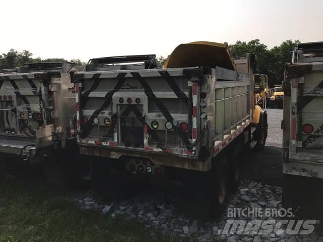 Mack CV713 Piaskarki i solarki