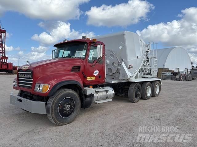 Mack CV713 Inne
