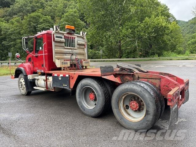 Mack CV713 Ciągniki siodłowe