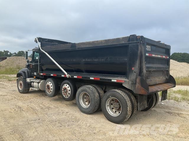 Mack CV713 Wywrotki