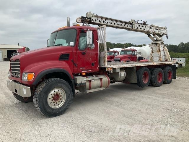 Mack CV713 Inne