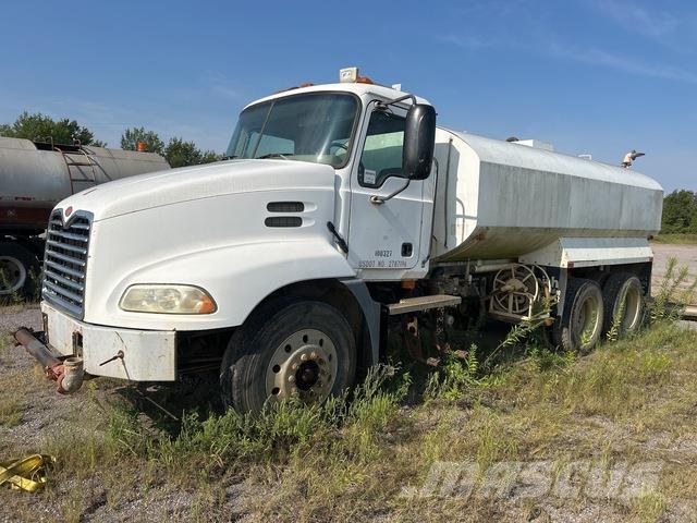 Mack CXN612 Polewaczki