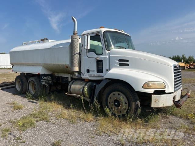 Mack CXN612 Polewaczki