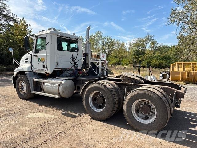 Mack CXN613 Ciągniki siodłowe
