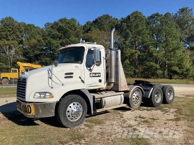 Mack CXN613 Ciągniki siodłowe