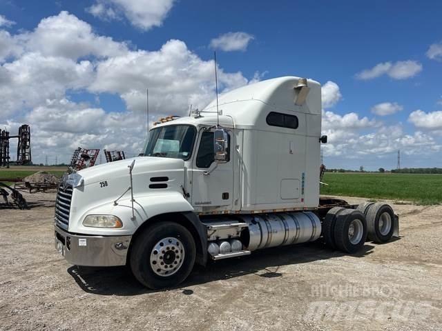 Mack CXU600 Ciągniki siodłowe