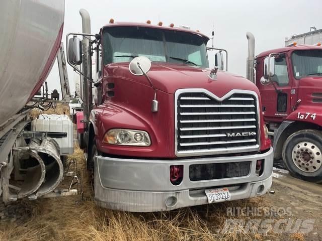 Mack CXU613 Ciągniki siodłowe