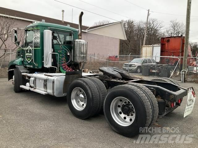Mack CXU613 Ciągniki siodłowe