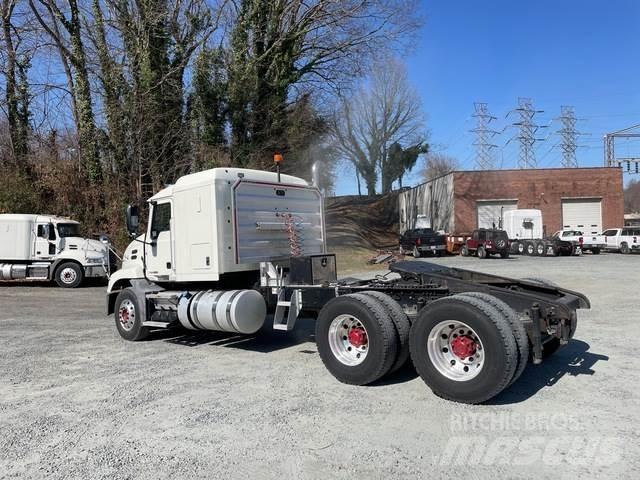 Mack CXU613 Ciągniki siodłowe