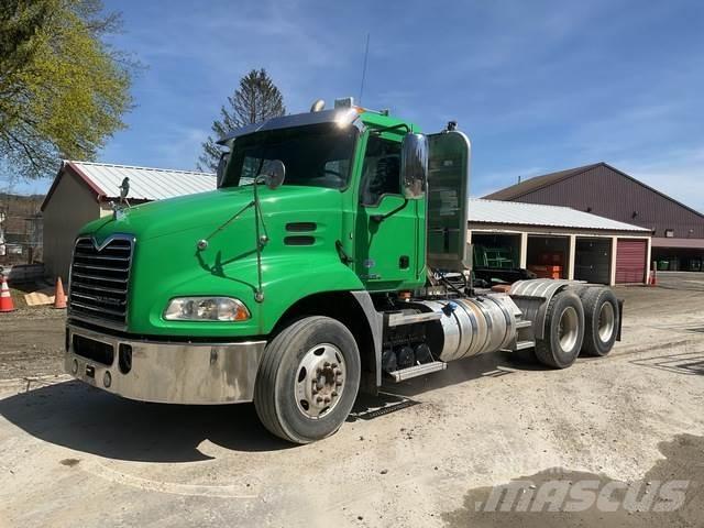 Mack CXU613 Ciągniki siodłowe