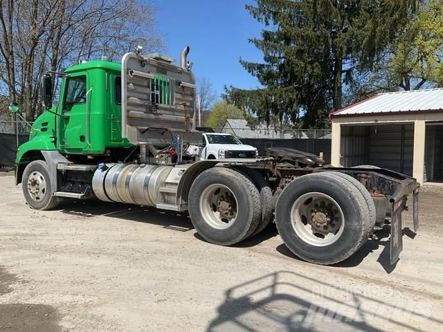 Mack CXU613 Ciągniki siodłowe