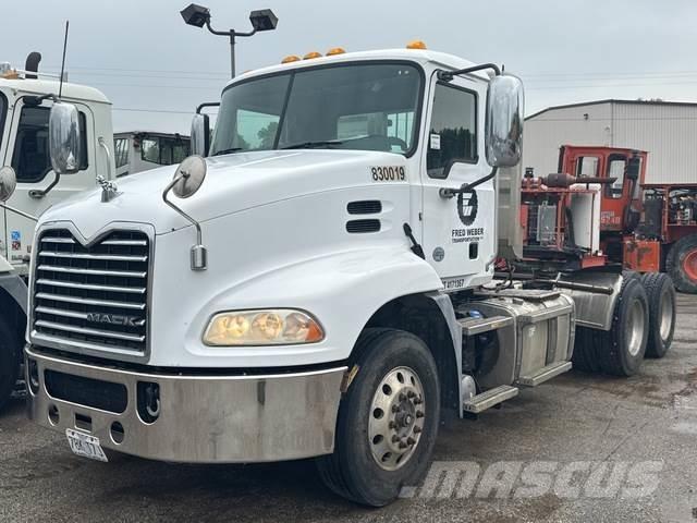Mack CXU613 Ciągniki siodłowe