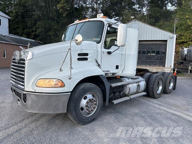 Mack CXU613 Ciągniki siodłowe